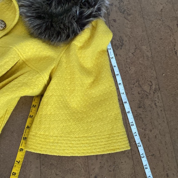 RARE!! Juicy Couture canary yellow 98% wool, detachable faux fur, button down M - Picture 12 of 17